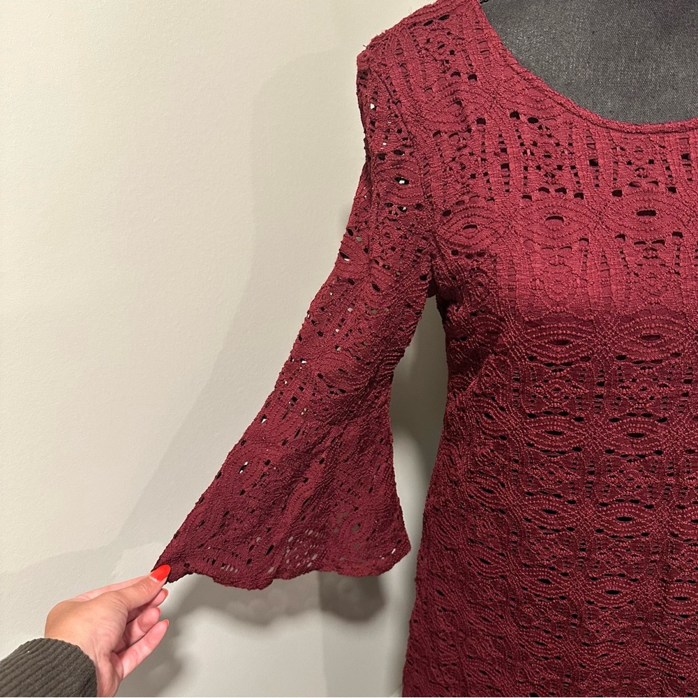 NWT Ronni Nicole Lace Bell Sleeve Dress - Picture 4 of 5